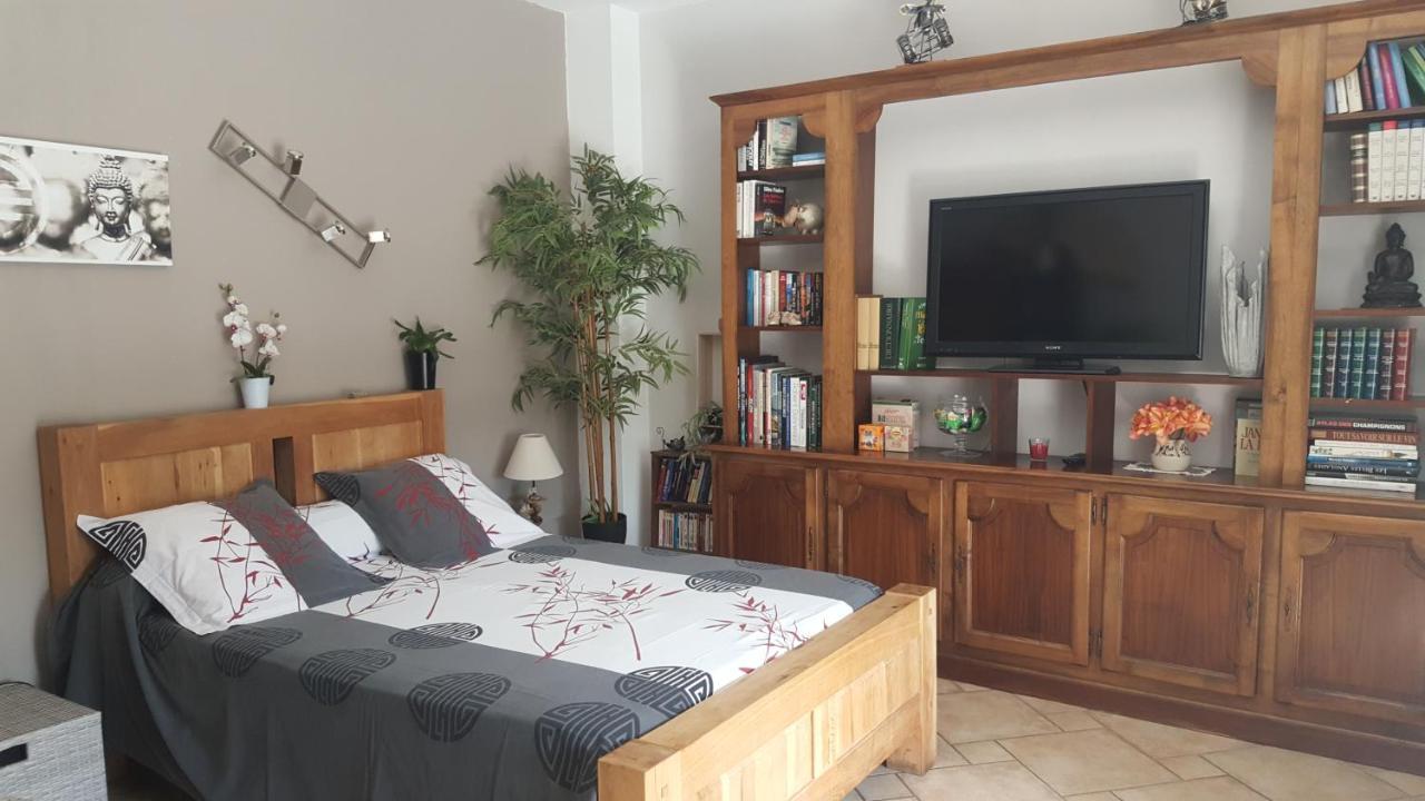 Chambre L'Orchidee วัลลงปงต์ดาร์ก ภายนอก รูปภาพ